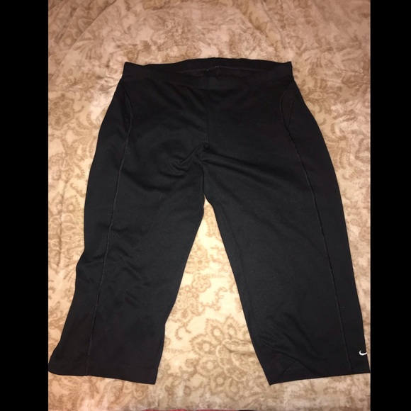 Nike workout capris (loose) - Picture 1 of 2